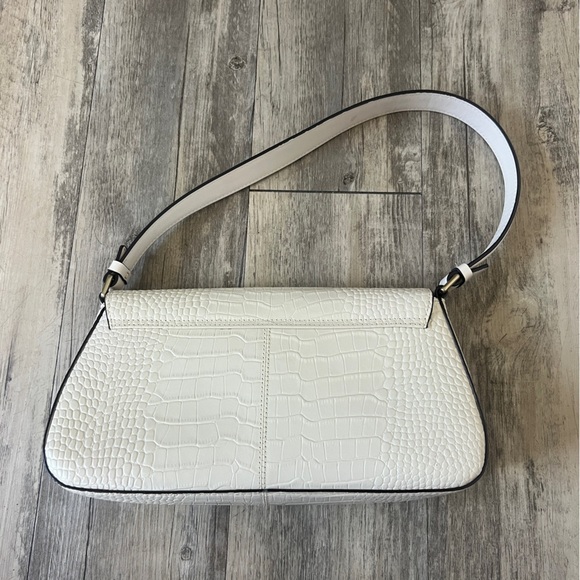 Radley London Vale Close Flapover Bag in Ivory Embossed Croc Print - Picture 4 of 8